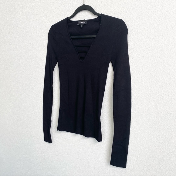 Express Women’s Black Bar Front Fitted Ribbed Knit Sweater - Picture 4 of 9